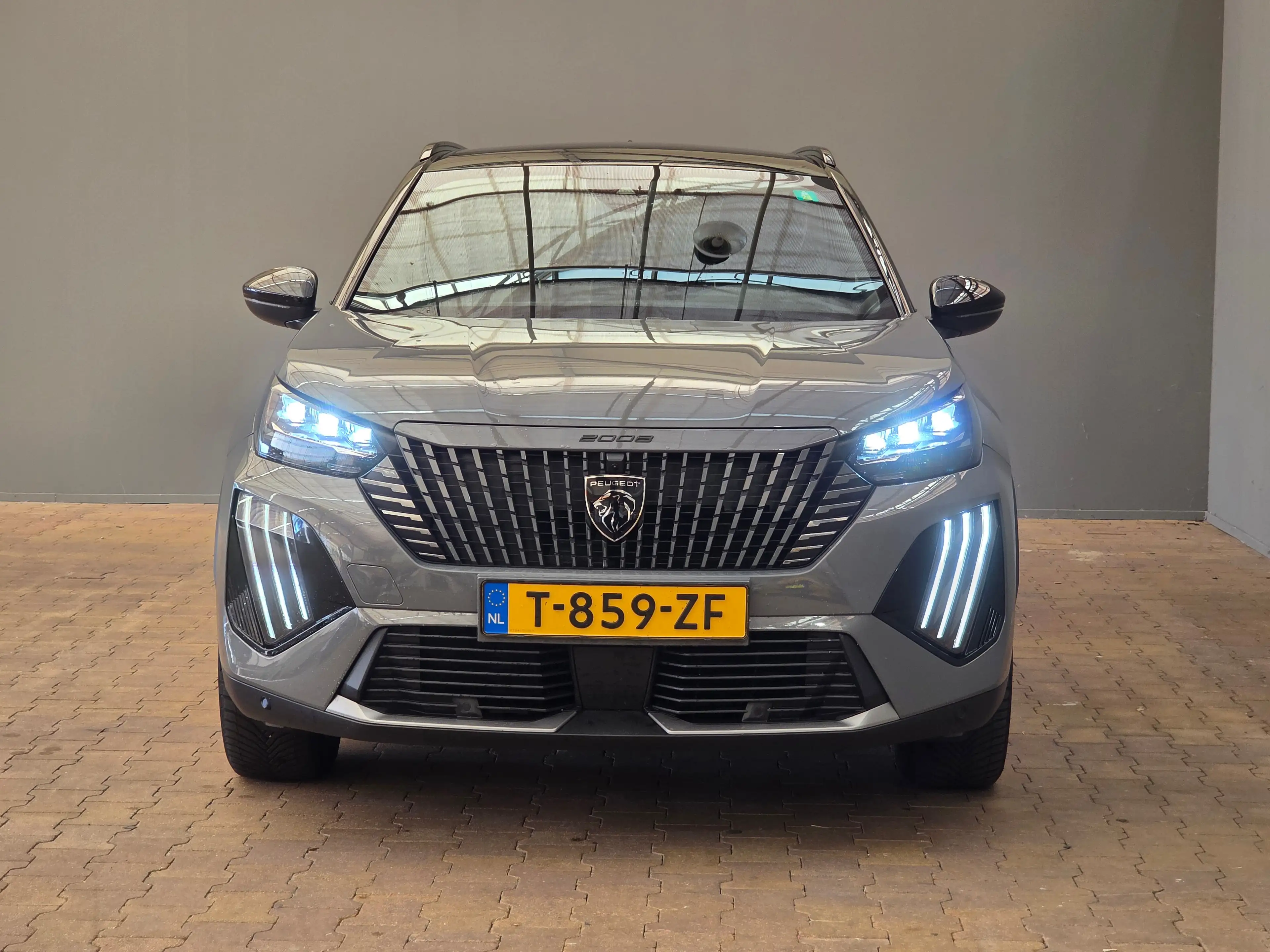 Peugeot e-2008 EV GT 54 kWh Panorama Dak | Camera Rondom | Alcant — photo 3