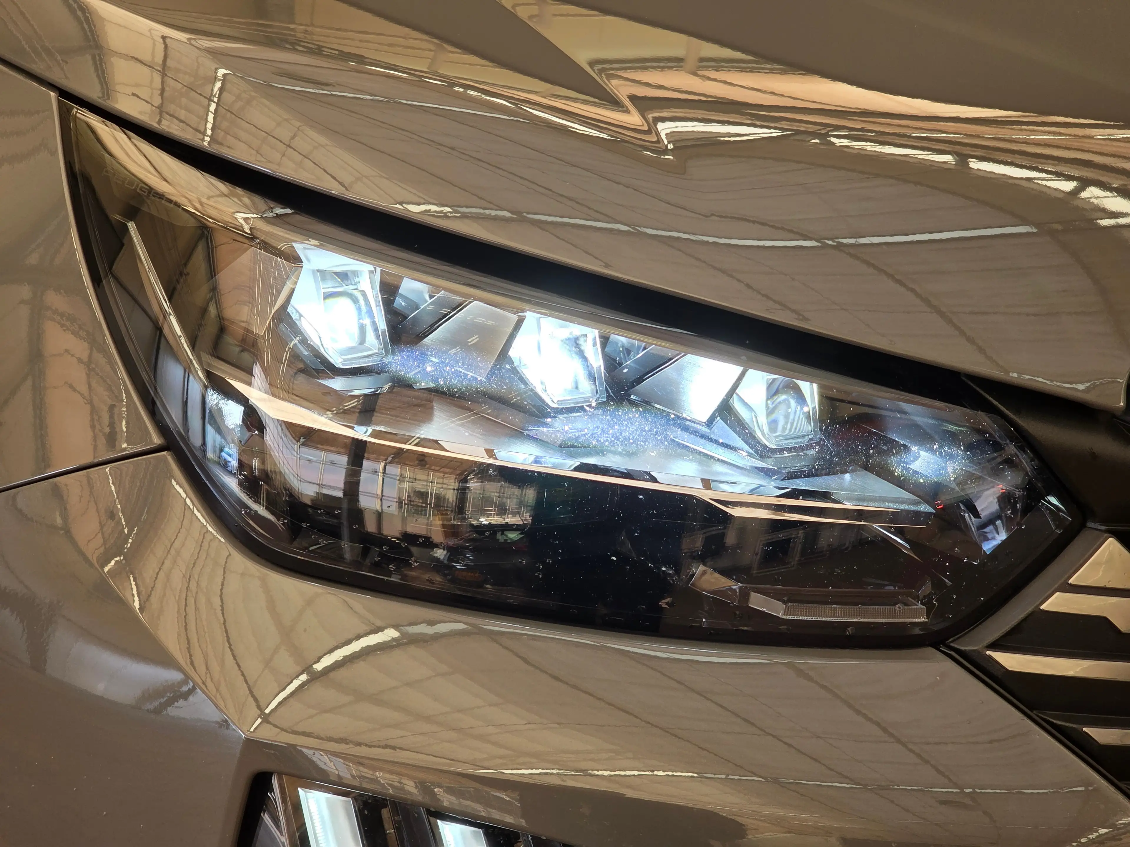 Peugeot e-2008 EV GT 54 kWh Panorama Dak | Camera Rondom | Alcant — photo 8