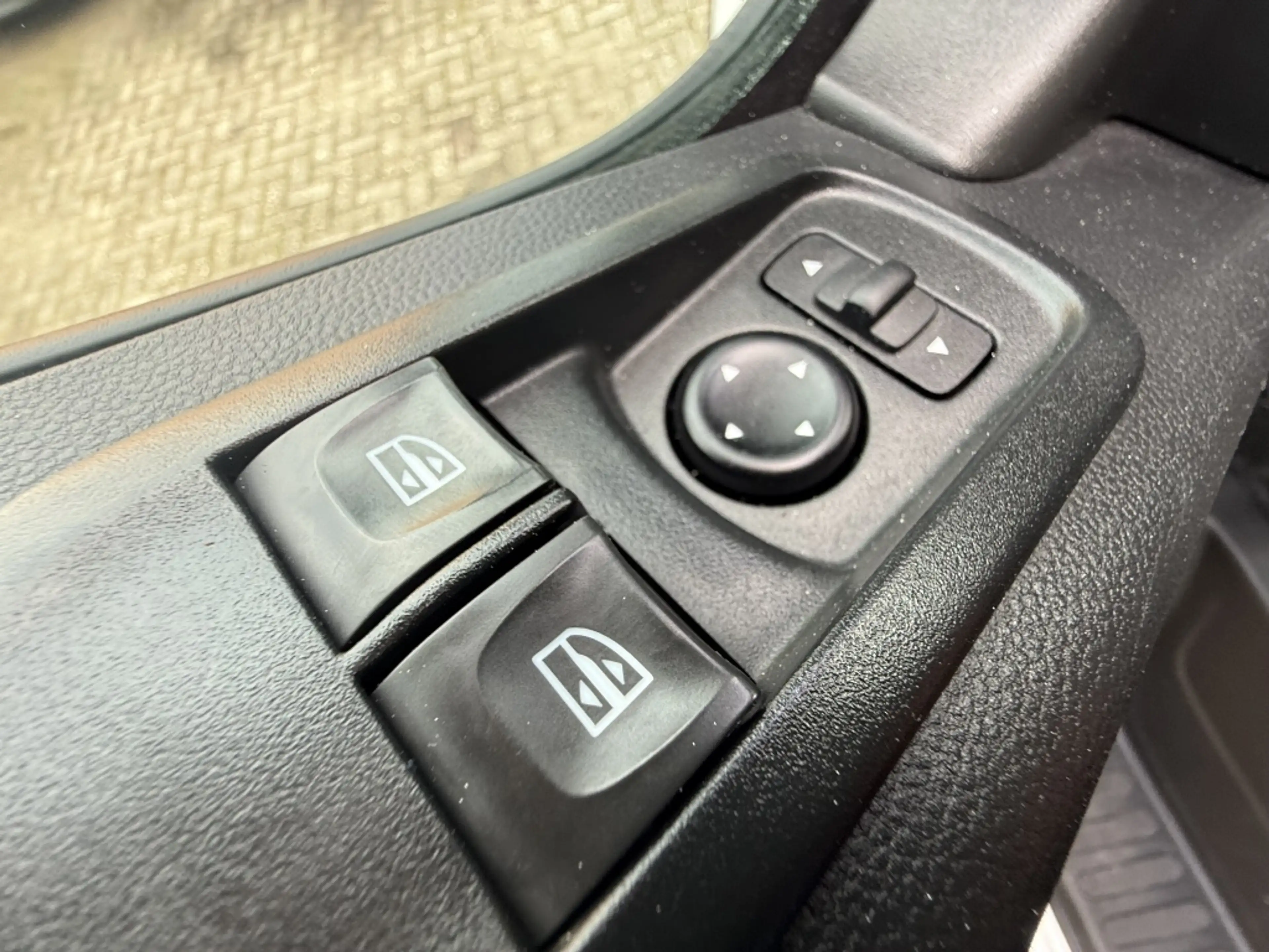 Renault Master T35 2.3dCi L2H2 W.E. — photo 11