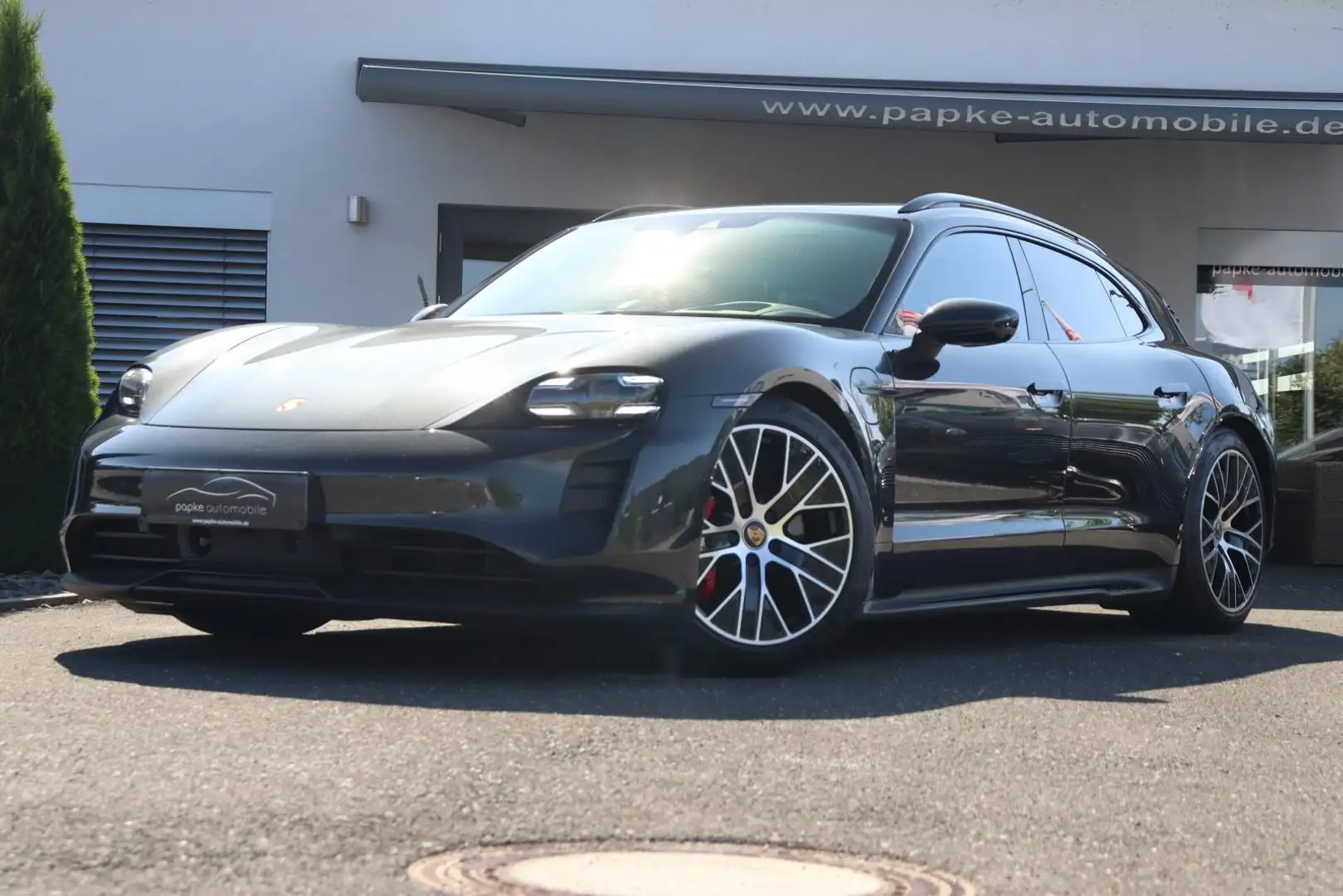 Porsche Taycan GTS Sport Turismo +BEIF.DISPLAY+PANO+HUD+ Grau - 2