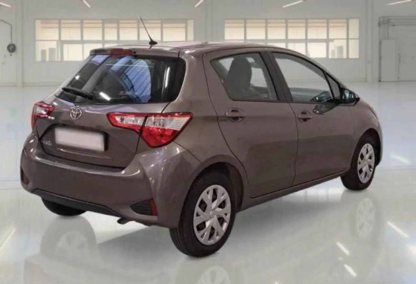 Toyota Yaris Yaris 5p Berlina 1.0 Business Bronzo - 2