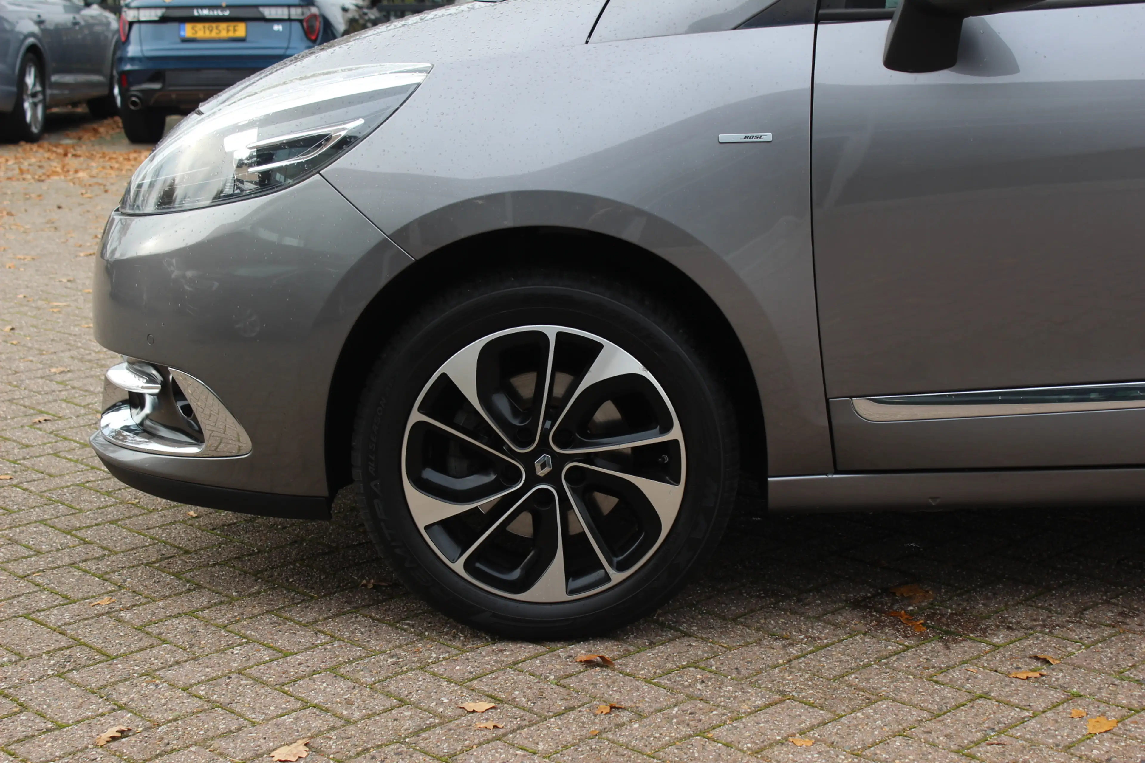Renault Scenic 1.2 TCe Bose / Camera / Navigatie / Keyless / 17'' — photo 14
