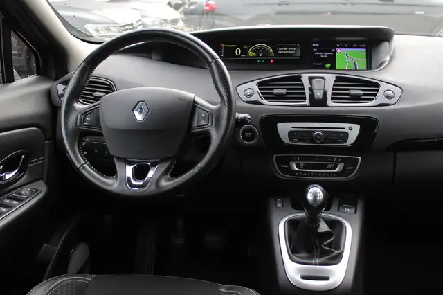 Renault Scenic view 9