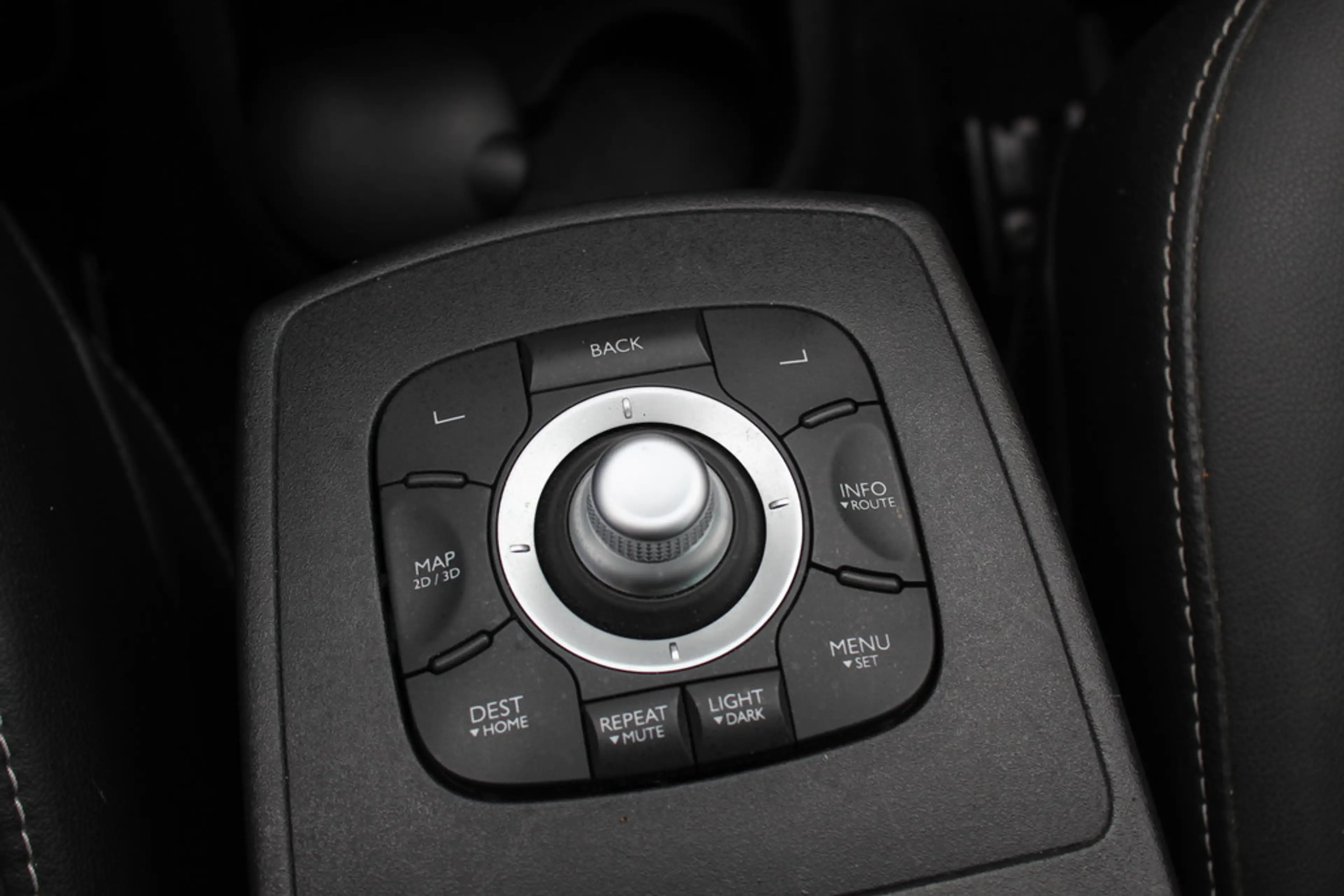 Renault Scenic 1.2 TCe Bose / Camera / Navigatie / Keyless / 17'' — photo 28