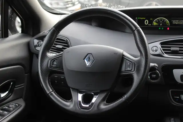 Renault Scenic view 17