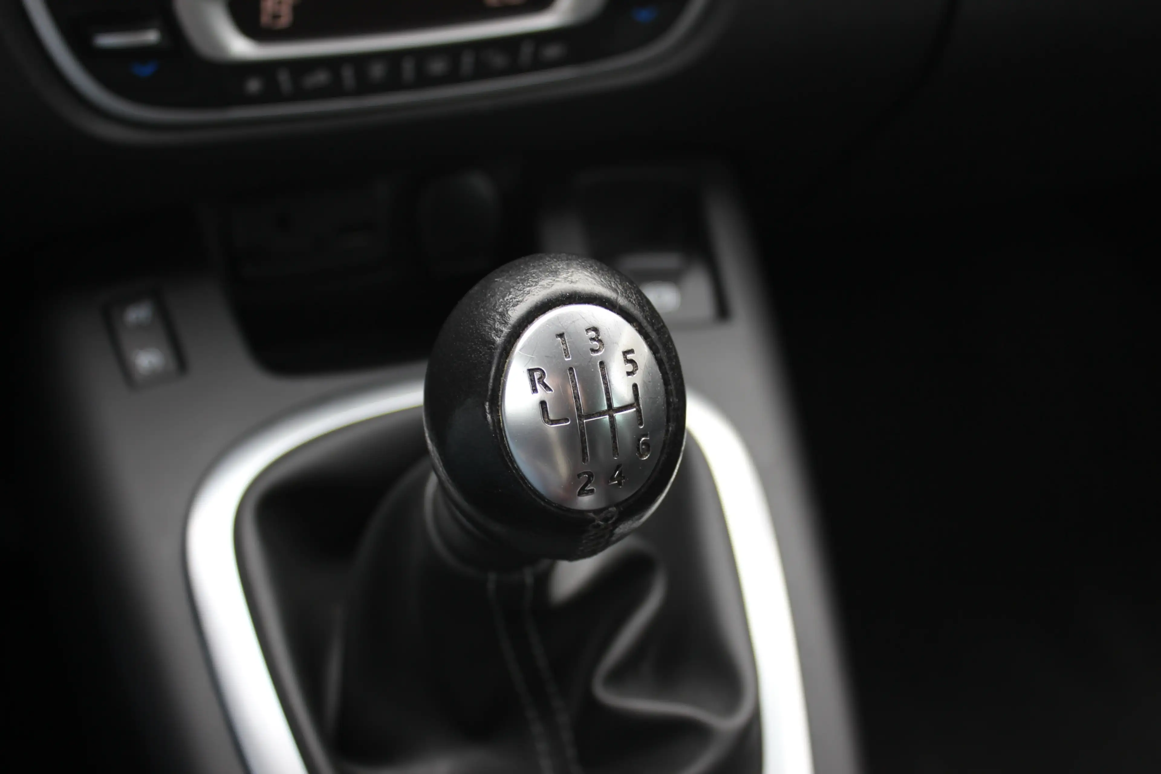 Renault Scenic 1.2 TCe Bose / Camera / Navigatie / Keyless / 17'' — photo 25