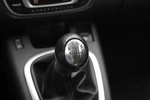 Renault Scenic view 25