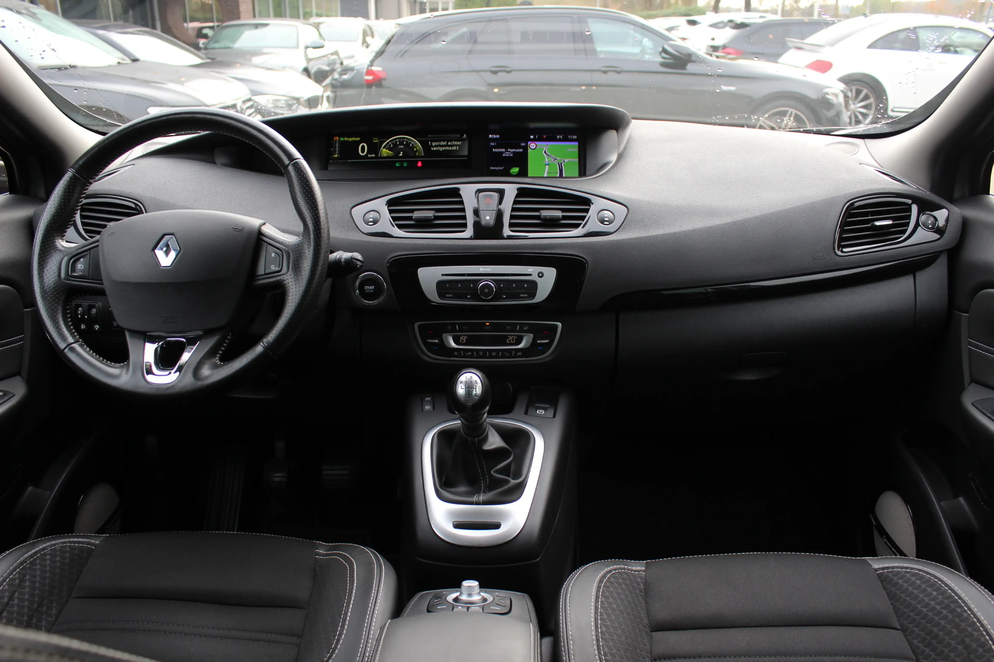 Renault Scenic 1.2 TCe Bose / Camera / Navigatie / Keyless / 17'' — photo 2