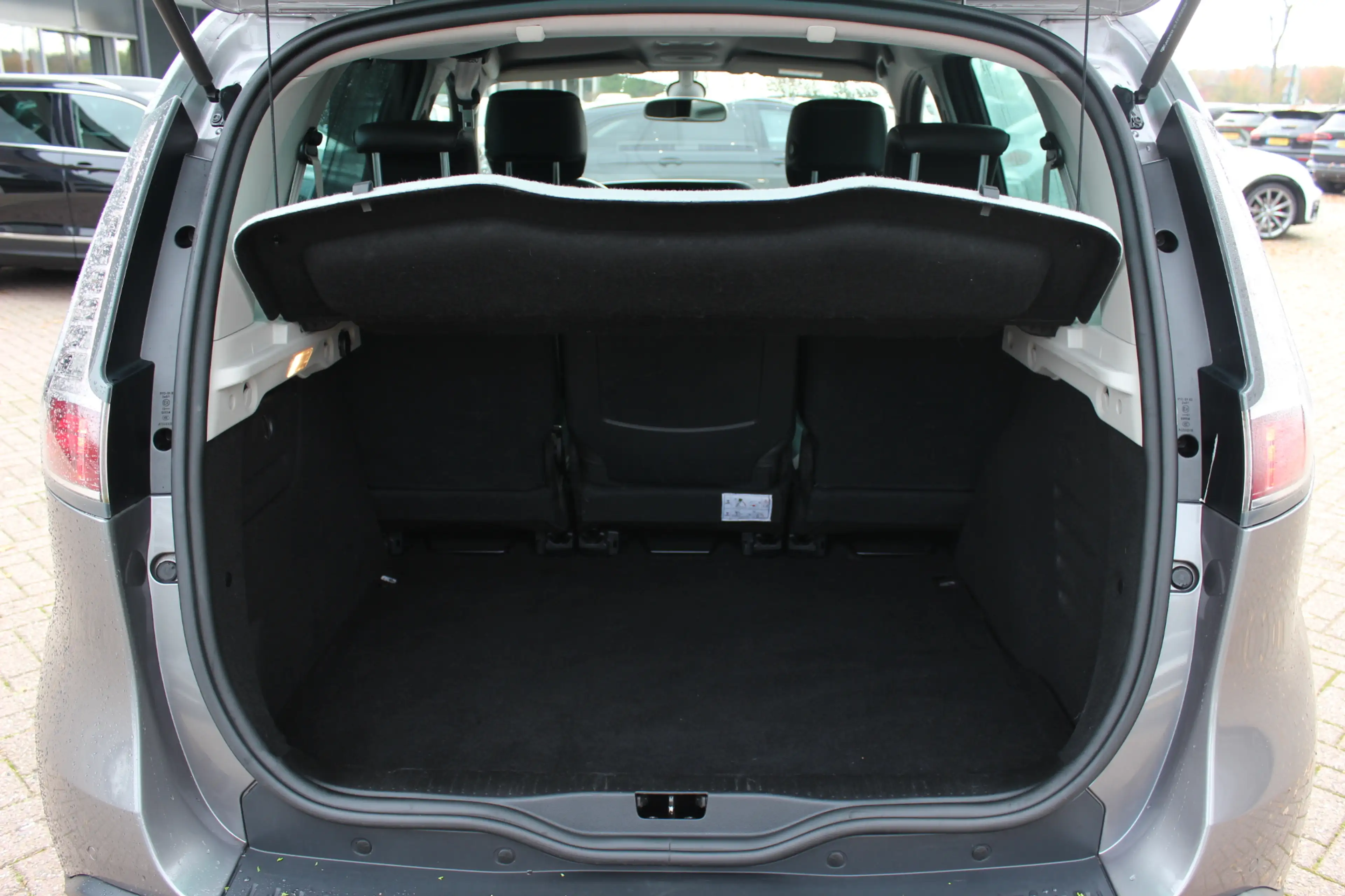 Renault Scenic 1.2 TCe Bose / Camera / Navigatie / Keyless / 17'' — photo 16
