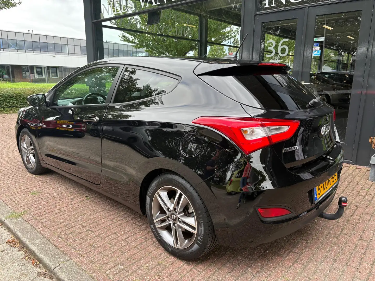 Hyundai i30 1.6 GDI i-Magine Navi/Clima/Trekhaak/Leder/ZGAN! Noir - 2