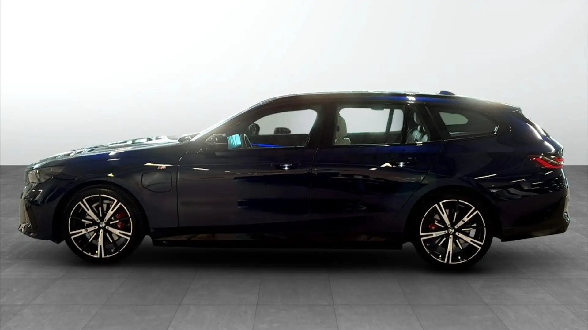 BMW 530 e xDrive Touring M Sport*HUD*DriveAssist*LED Blau - 2