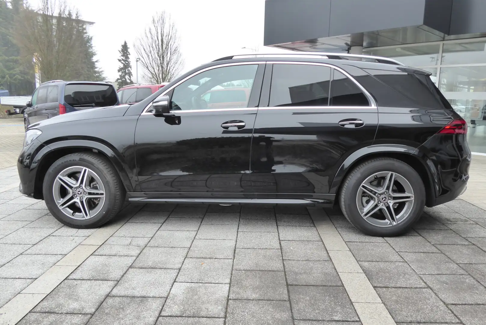 Mercedes-Benz GLE 300 GLE 300 d 4M AMG Line/Airmatic/Multibeam/Kamera Schwarz - 2