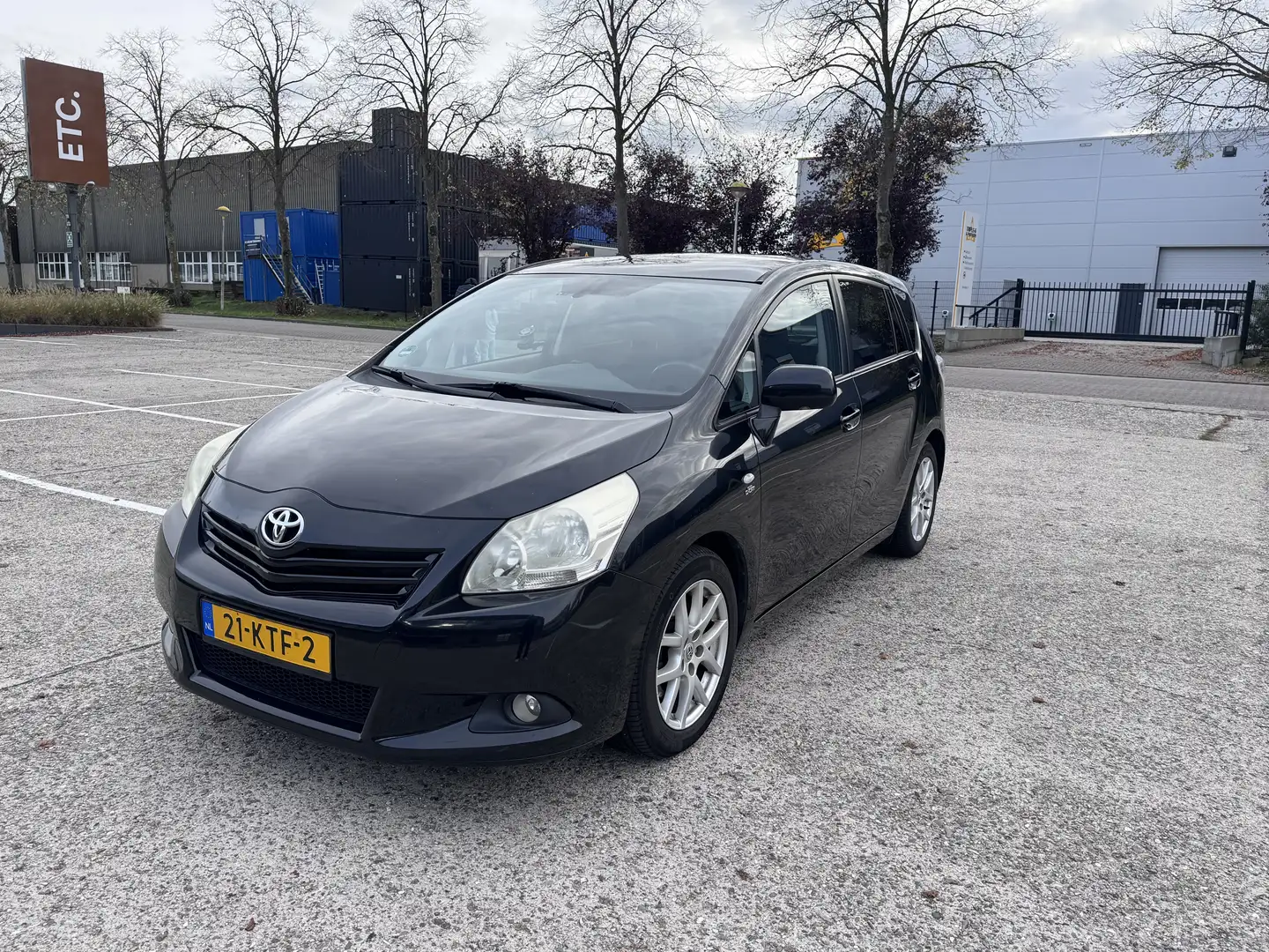 Toyota Verso 2.2 D-4D Panoramic nieuwe apk nap Zwart - 1