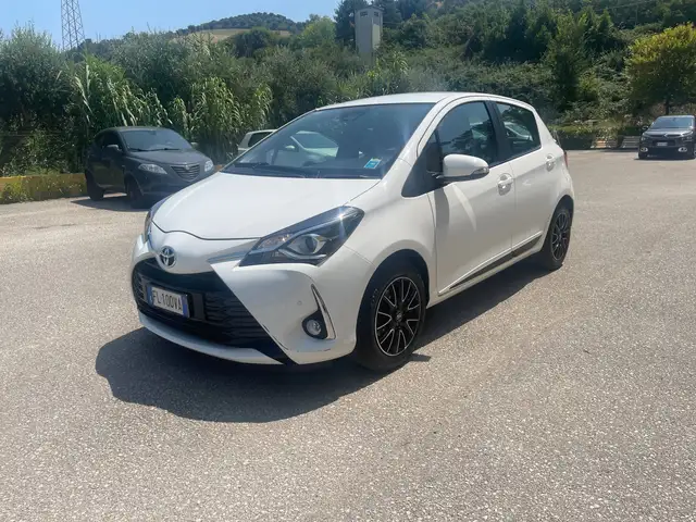 Toyota Yaris Yaris III 2017 5p 1.0 Cool