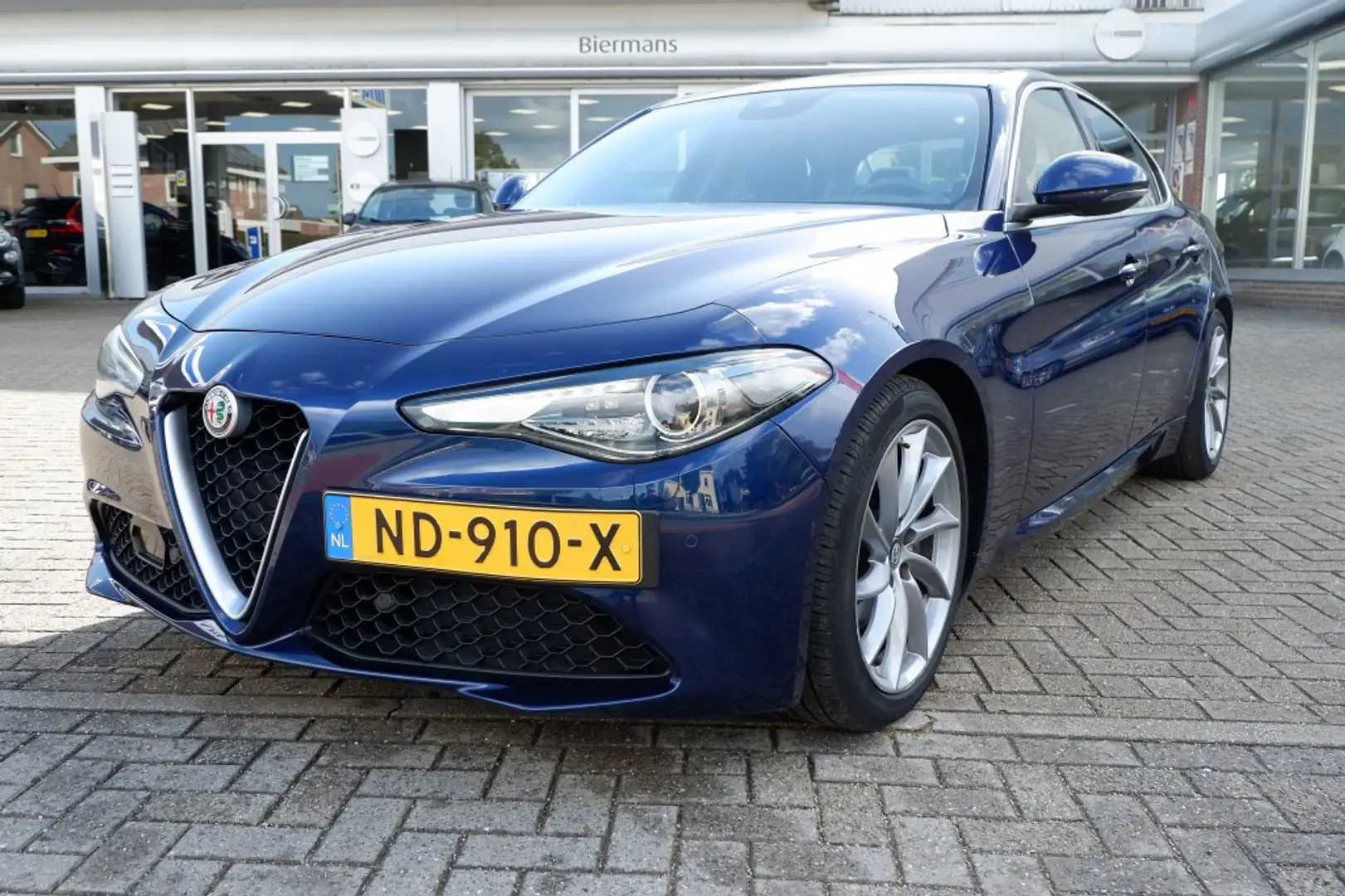 Alfa Romeo Giulia 2.0T Super / INCL. 12 mnd BOVAG / 200PK/ Leder Blauw - 2