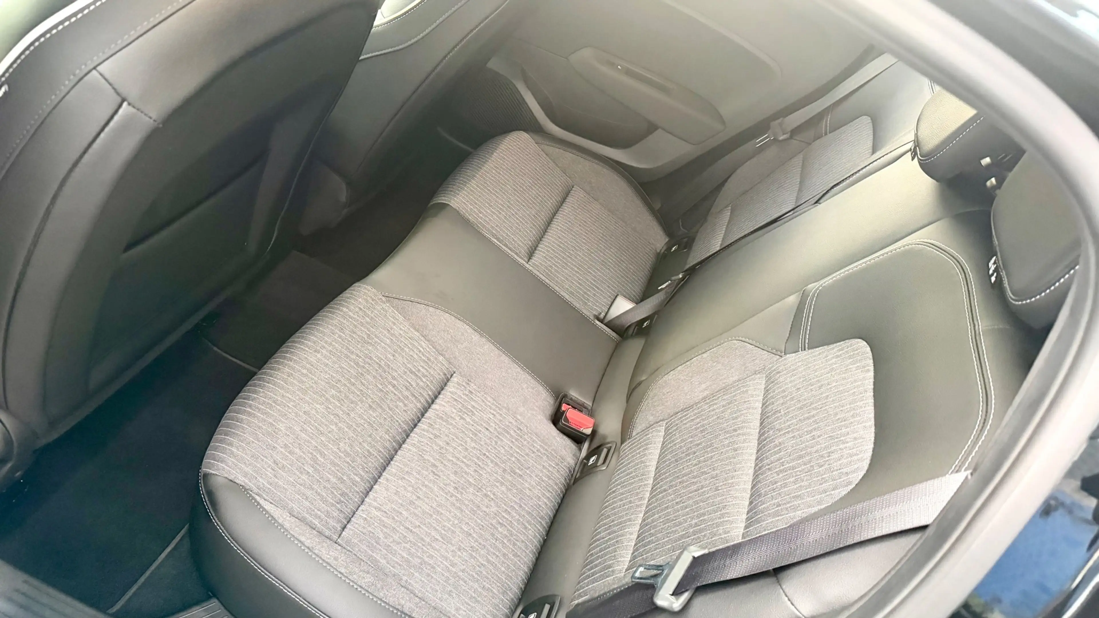 Mitsubishi Colt 1.6 HEV | Trekhaak | Nav. | 6 Jaar Garantie — photo 12