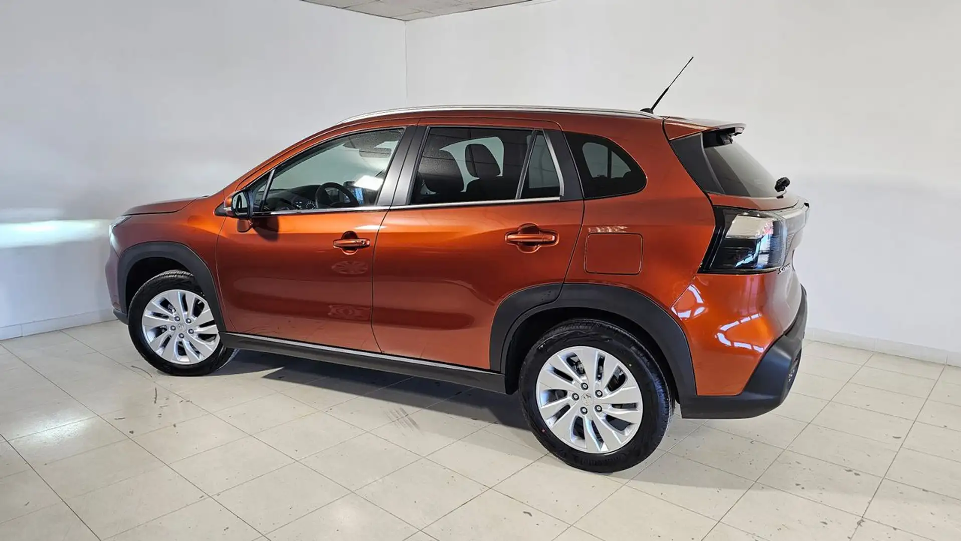 Suzuki SX4 S-Cross 1.4T S2 4WD Mild Hybrid Naranja - 2