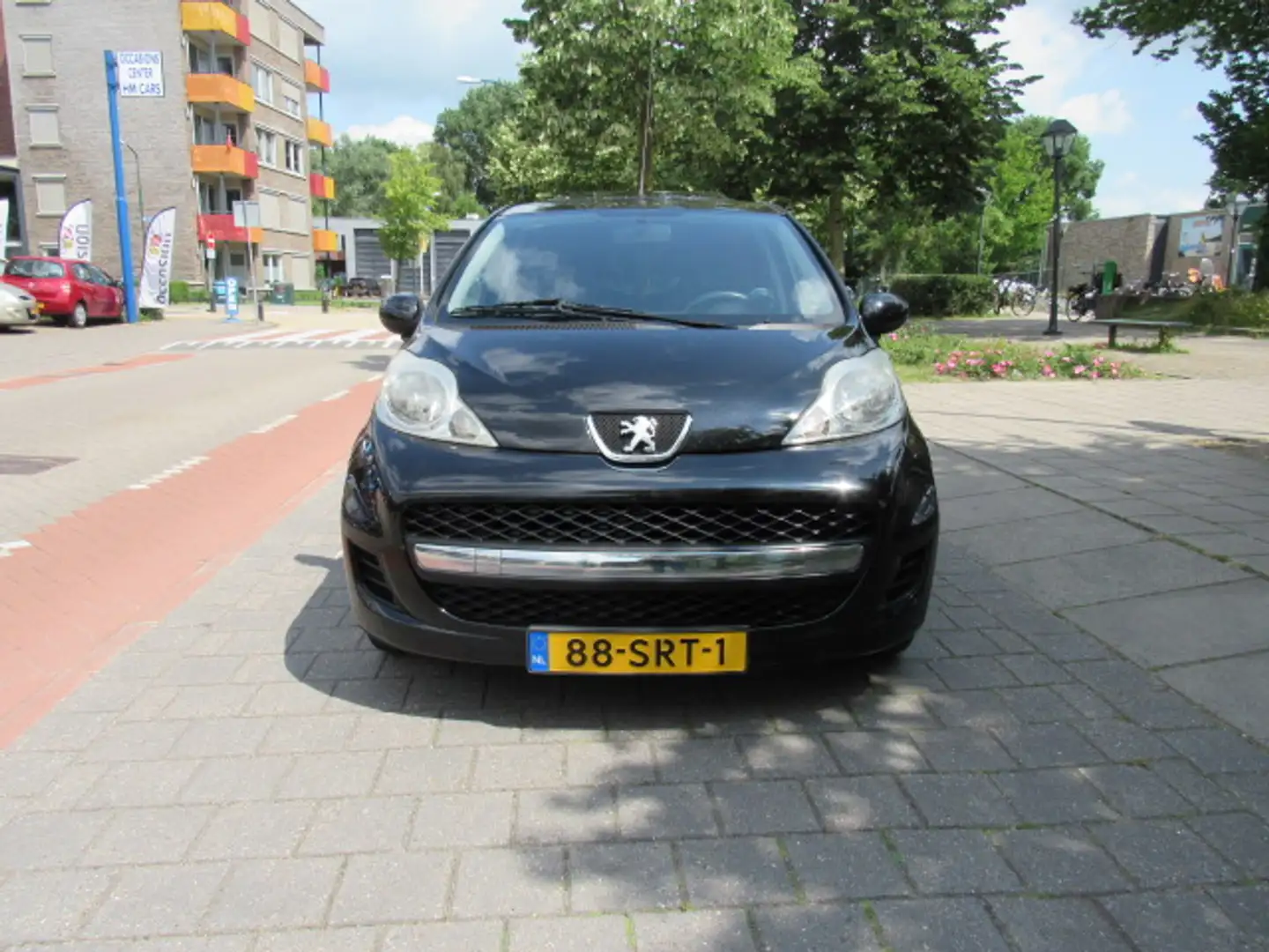Peugeot 107 1.0 12V 68PK 5Drs Airco Dealer onderh Zwart - 2