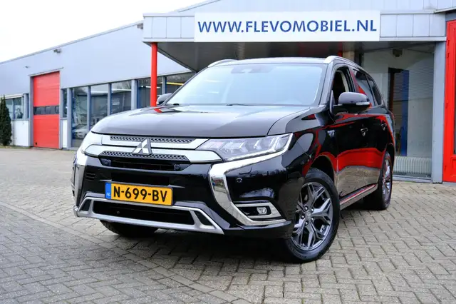 Mitsubishi Outlander 2.4 PHEV Pure+ Aut. Navi|1e Eig|Cam|Leder-Alcant|A