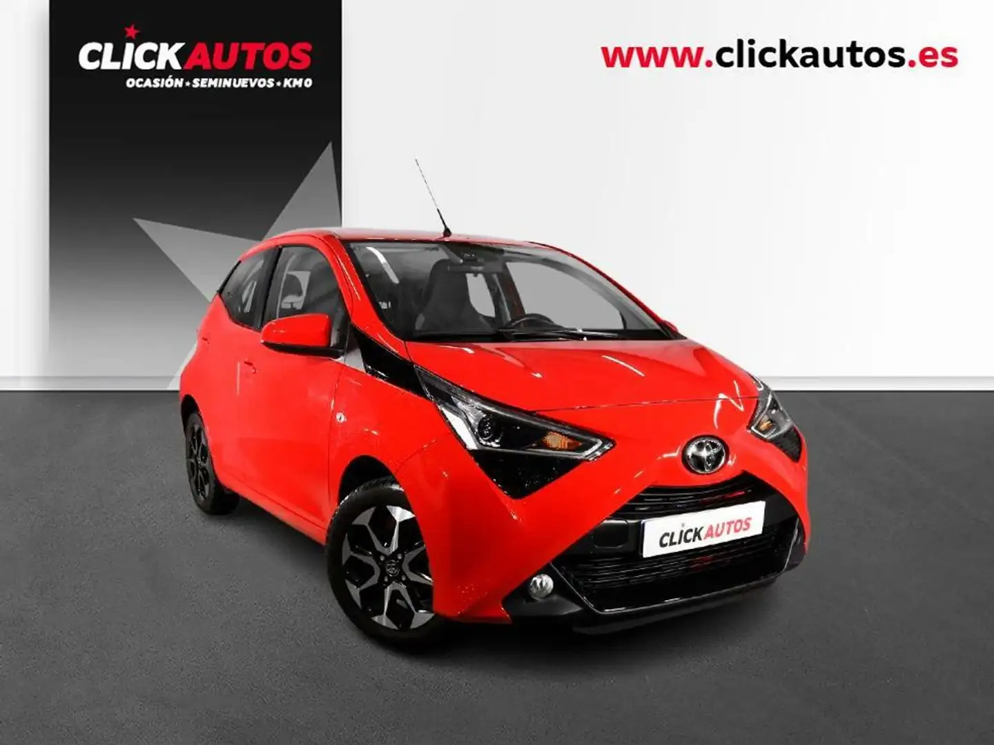 Toyota Aygo 70 x-play Rouge - 2