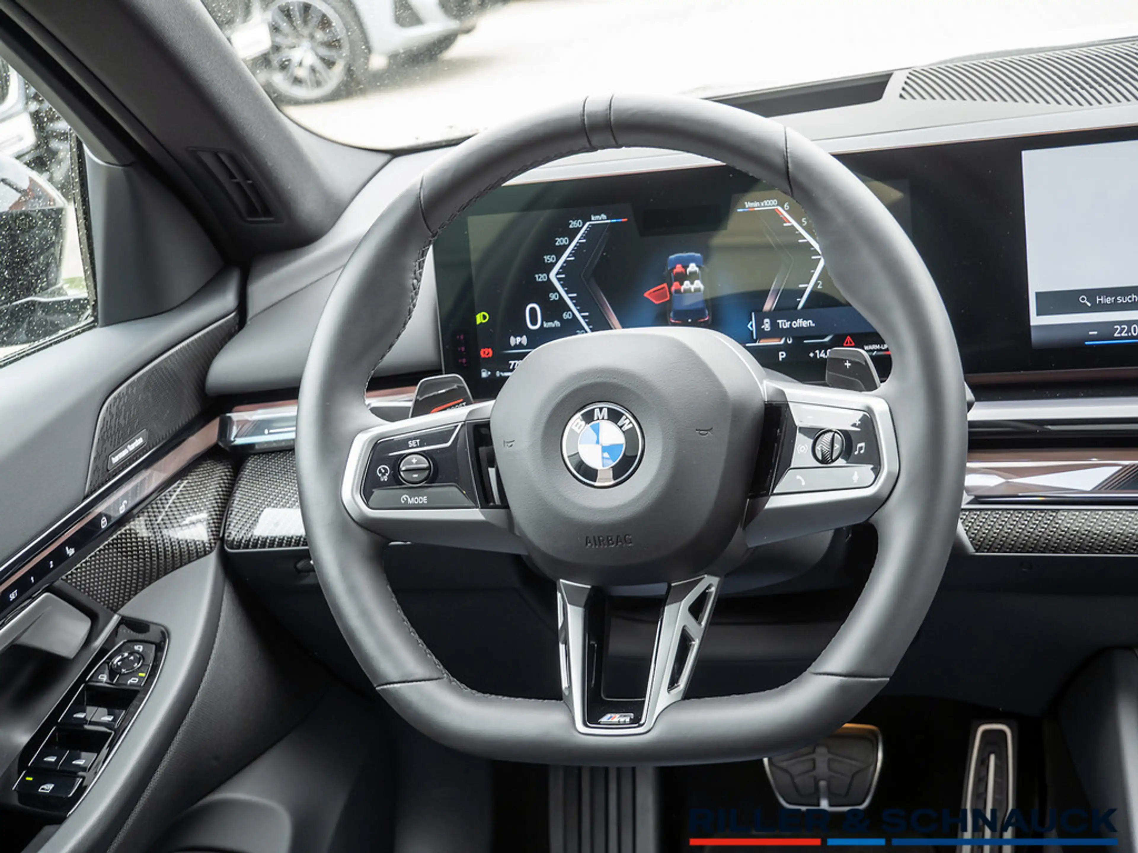 BMW 520 d M-Sport HUD STANDHZ SITZBELÜFTUNG PANO — photo 10