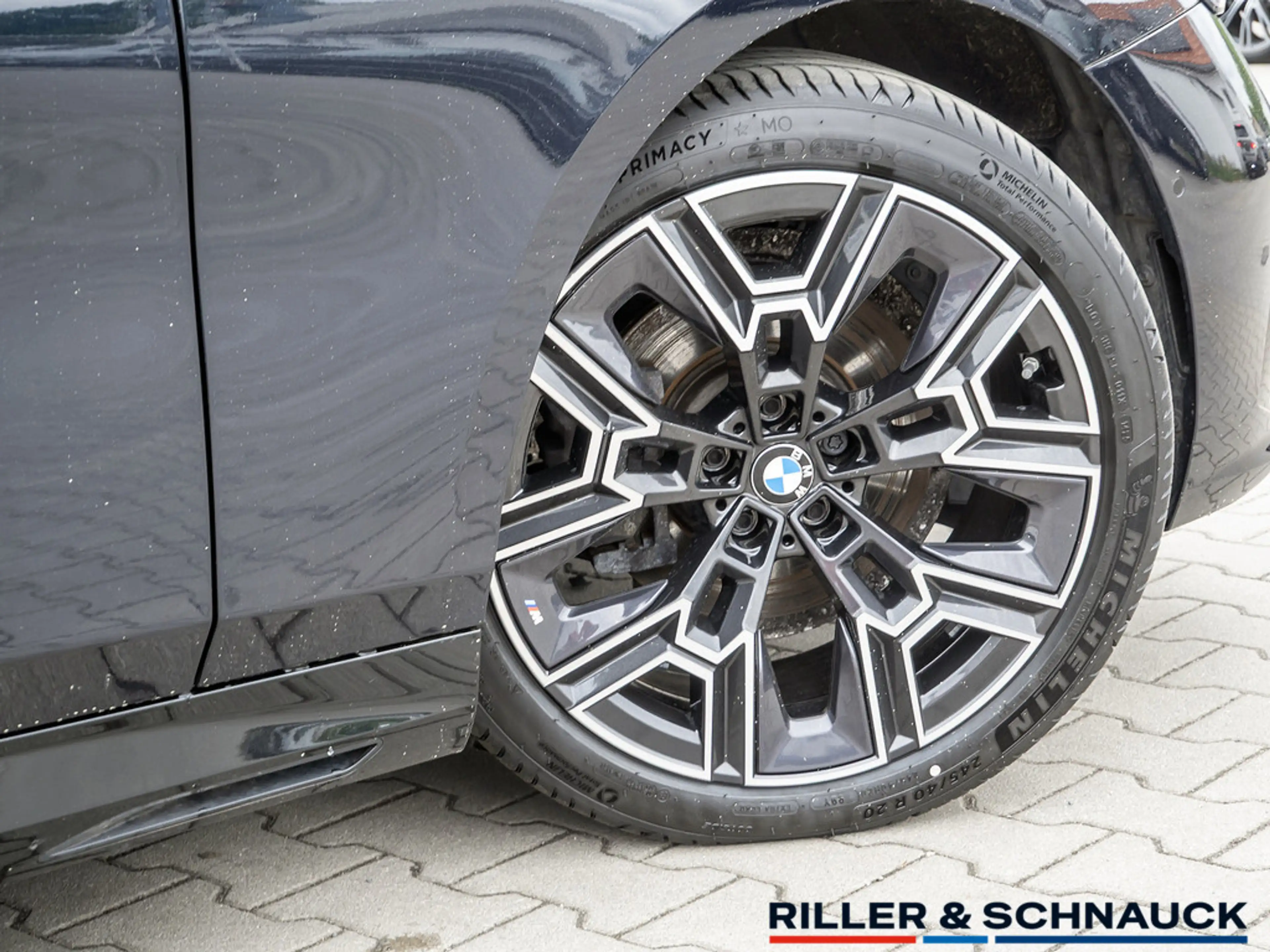 BMW 520 d M-Sport HUD STANDHZ SITZBELÜFTUNG PANO — photo 5