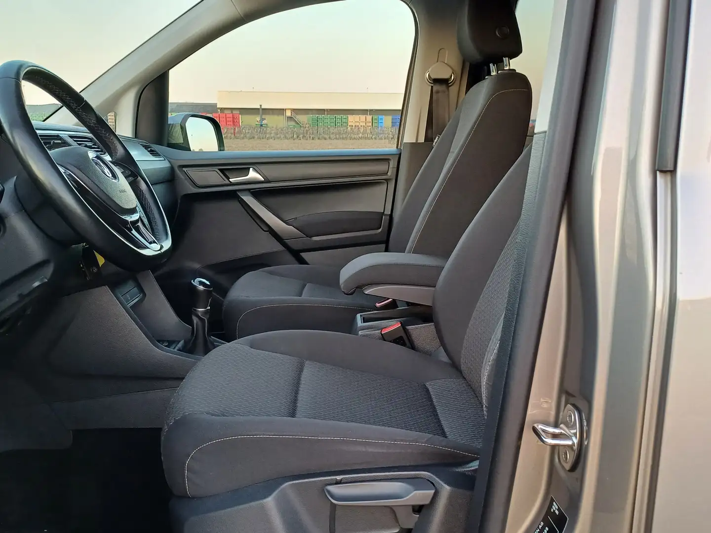 Volkswagen Caddy Maxi 1.4 TSI Trendline 5p /Nette auto!/Navi/Clima/ Bruin - 2