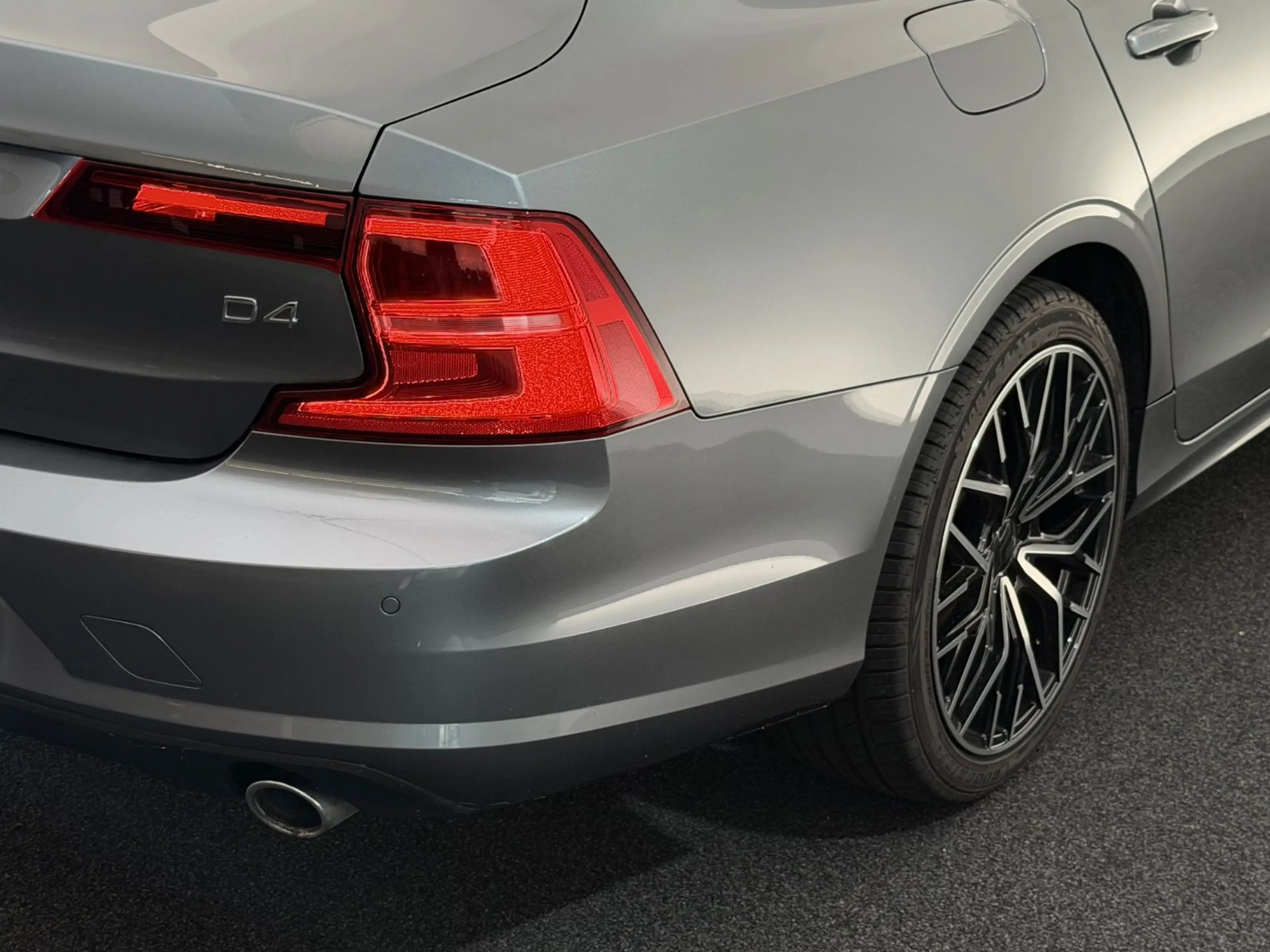 Volvo S90 D4 Lim.*MOMENTUM*LED-ACC-HARMAN KARDON-MEMO — photo 13