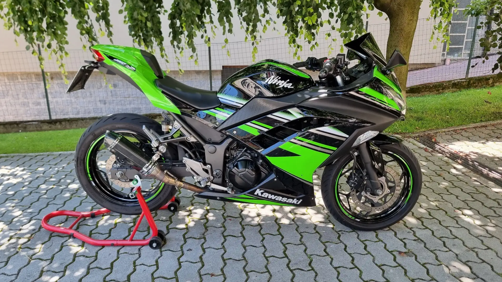 Kawasaki Ninja 300 ABS KRT Edition 2016 Verde - 2