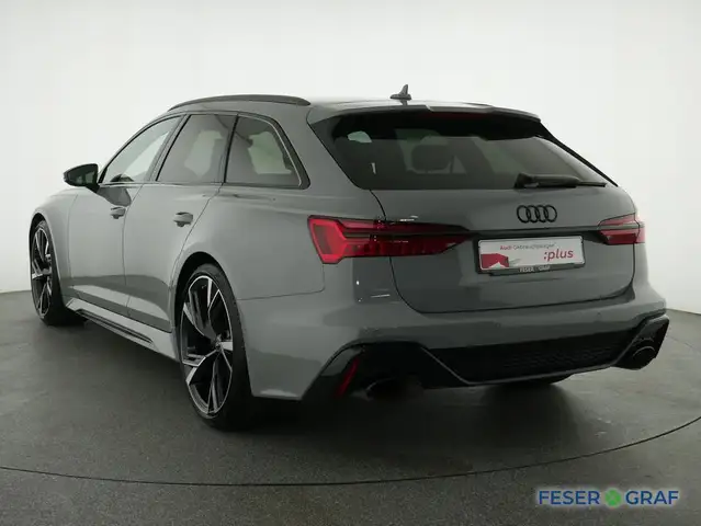 Audi RS6 view 13