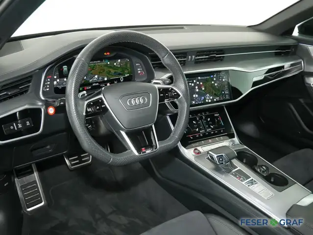 Audi RS6 view 6