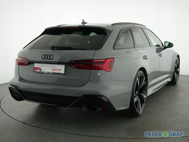Audi RS6 view 2