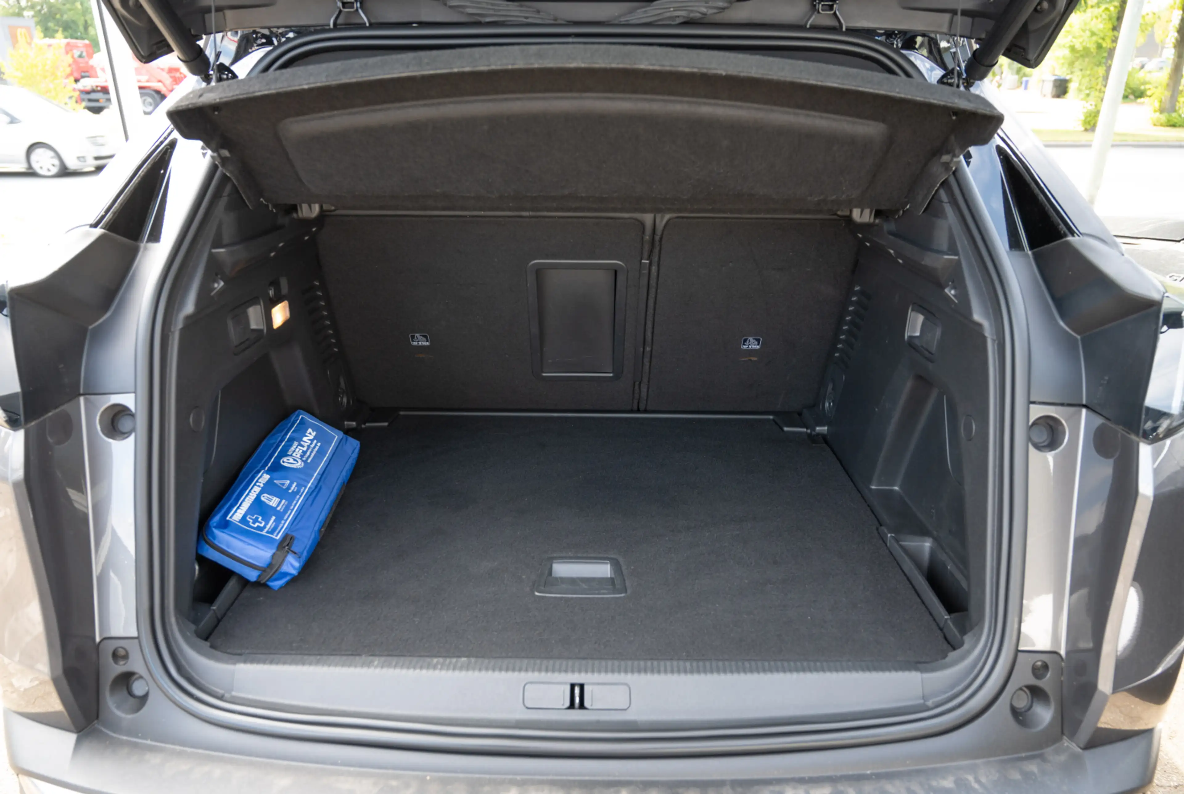 Peugeot 3008 GT 1.2 BlueHDi 130 EAT8 *EASY-PAKET*GRIP-CONTROL-PAKET* — photo 16