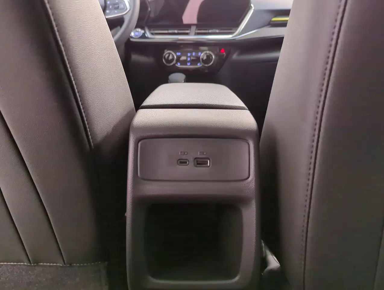 Chevrolet Trax снимка Chevrolet Trax