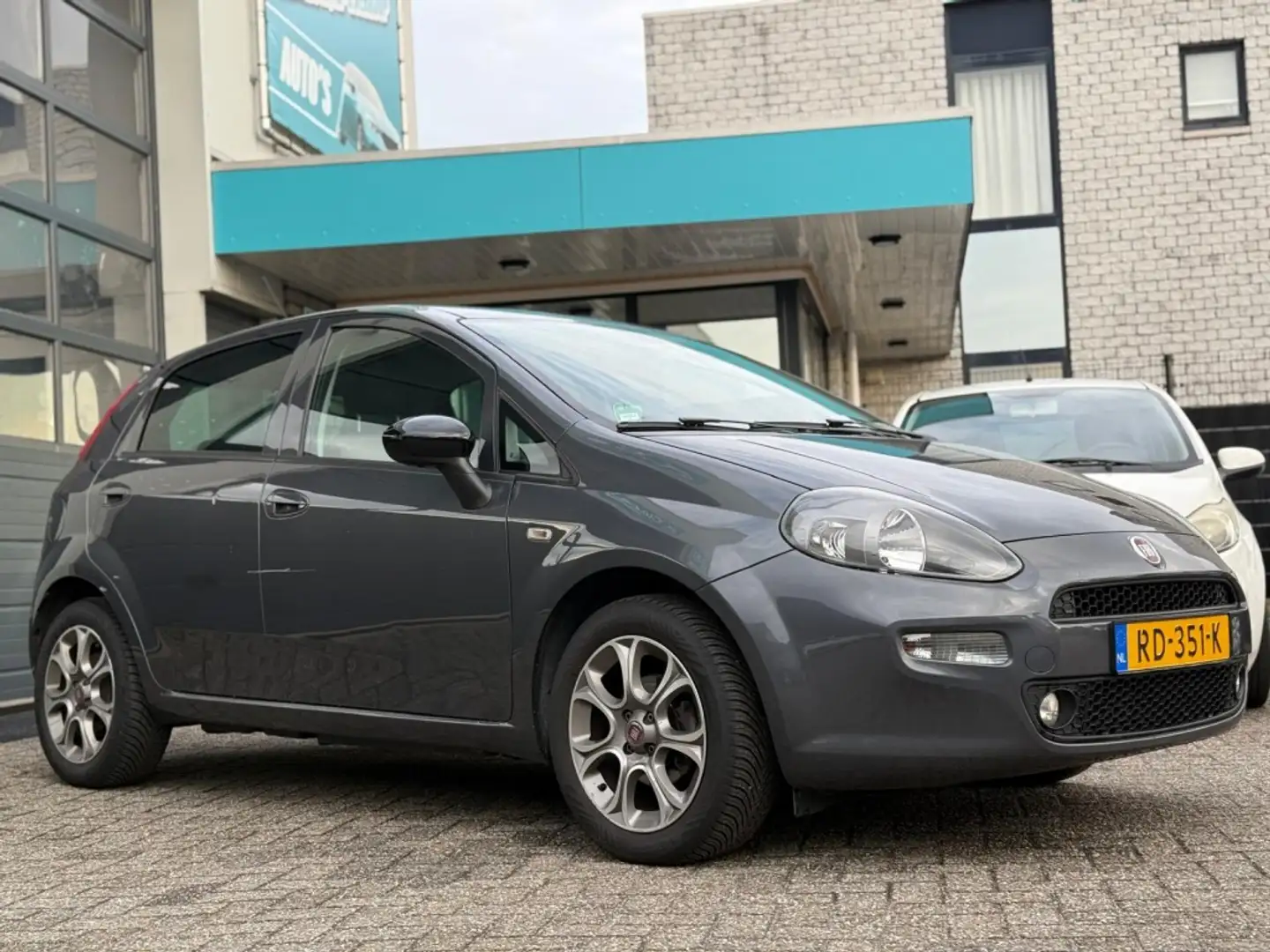 Fiat Punto Evo 0.9 TA Sempre Gri - 2