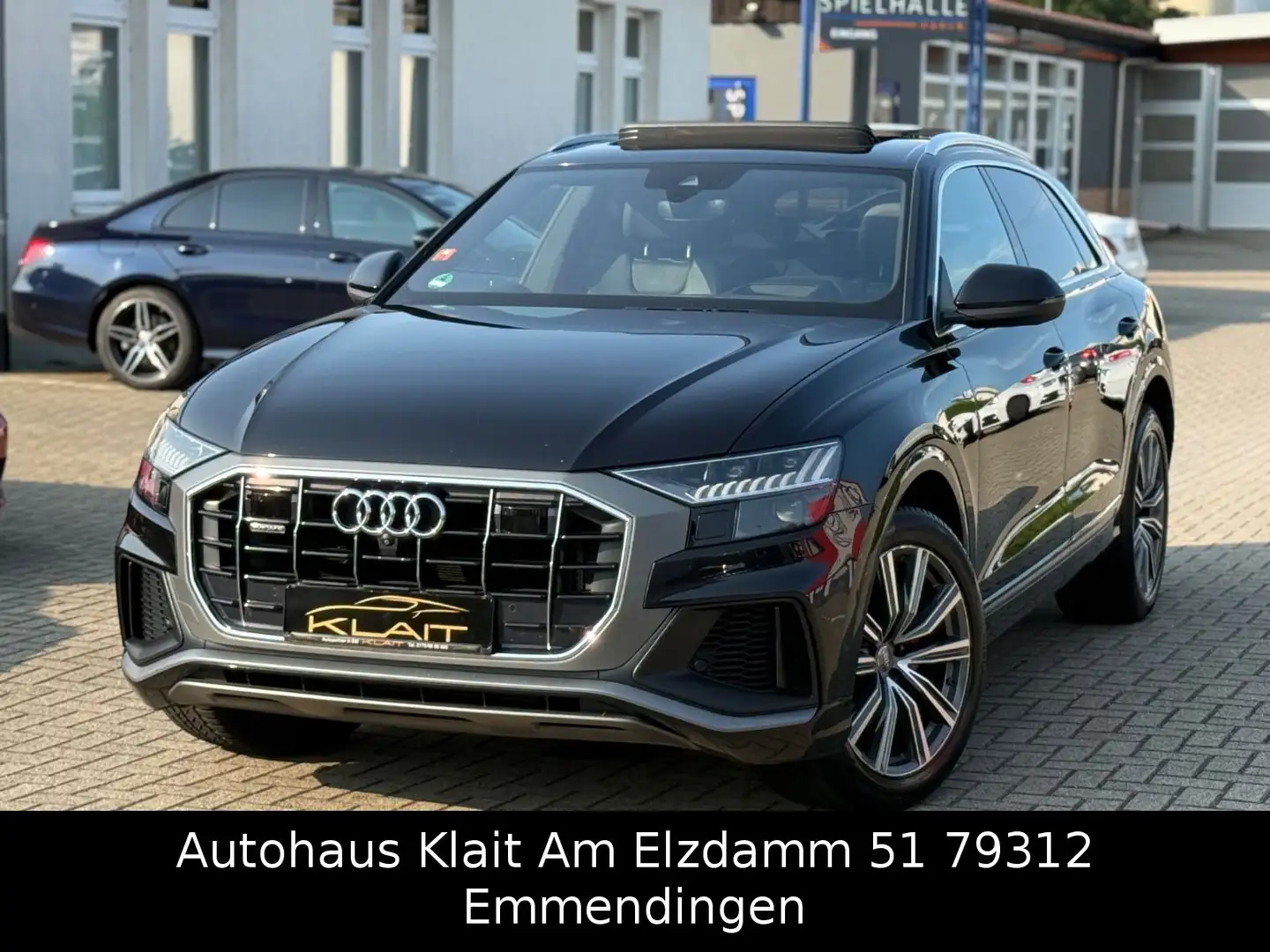 Audi Q8 50 TDI quattro S-Line Panorama Luftfahrwerk Zwart - 1