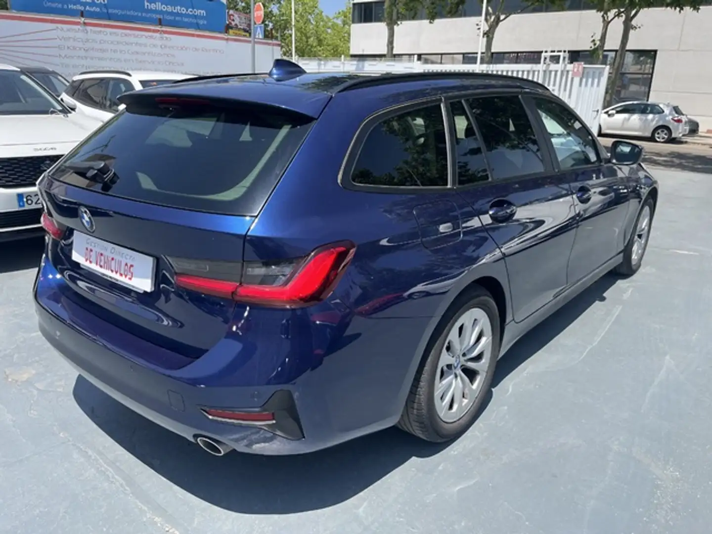 BMW 318 318d Touring Bleu - 2
