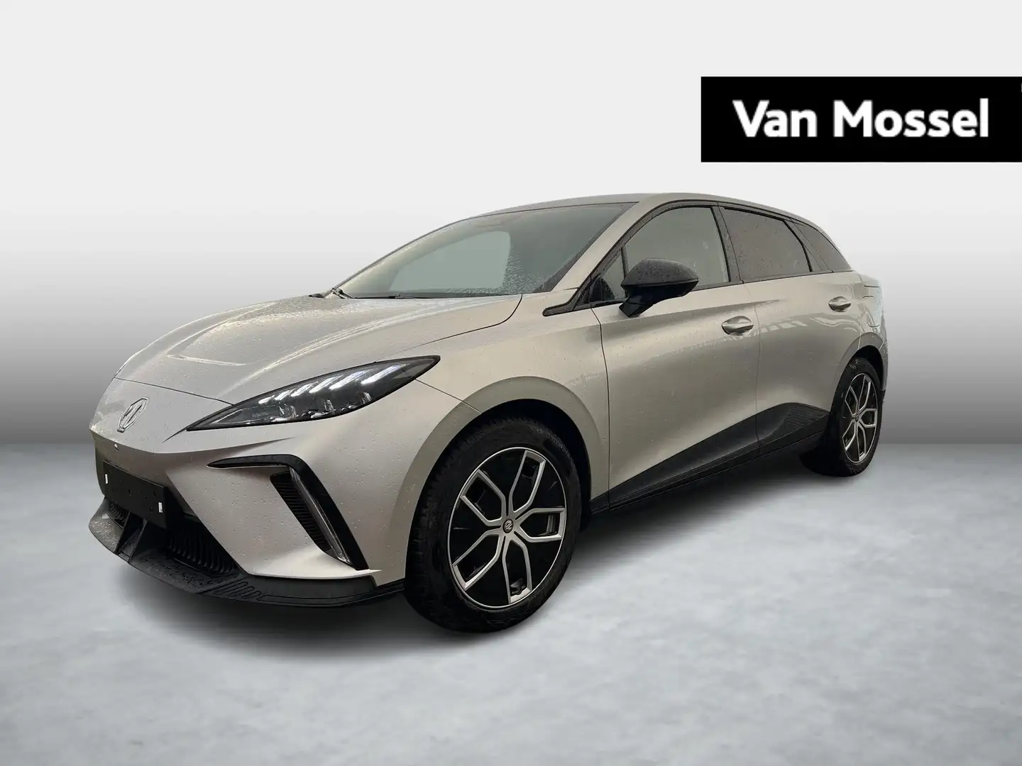 MG MG4 64 kWh Luxury Silber - 1