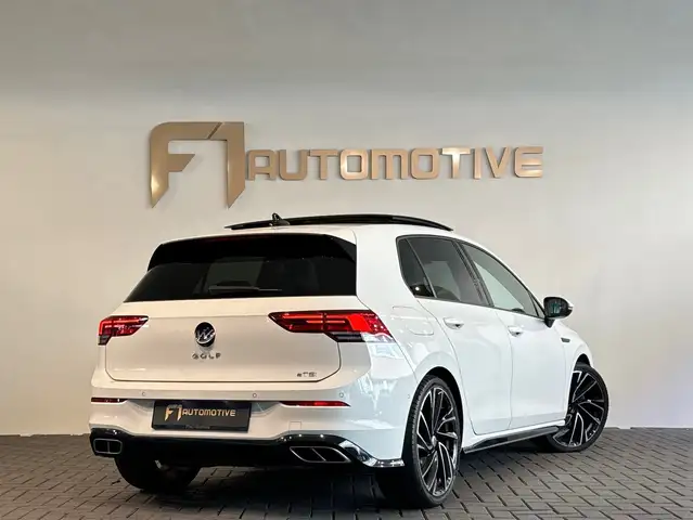 Volkswagen Golf view 3