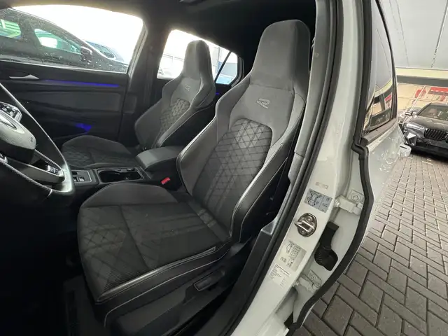 Volkswagen Golf view 5