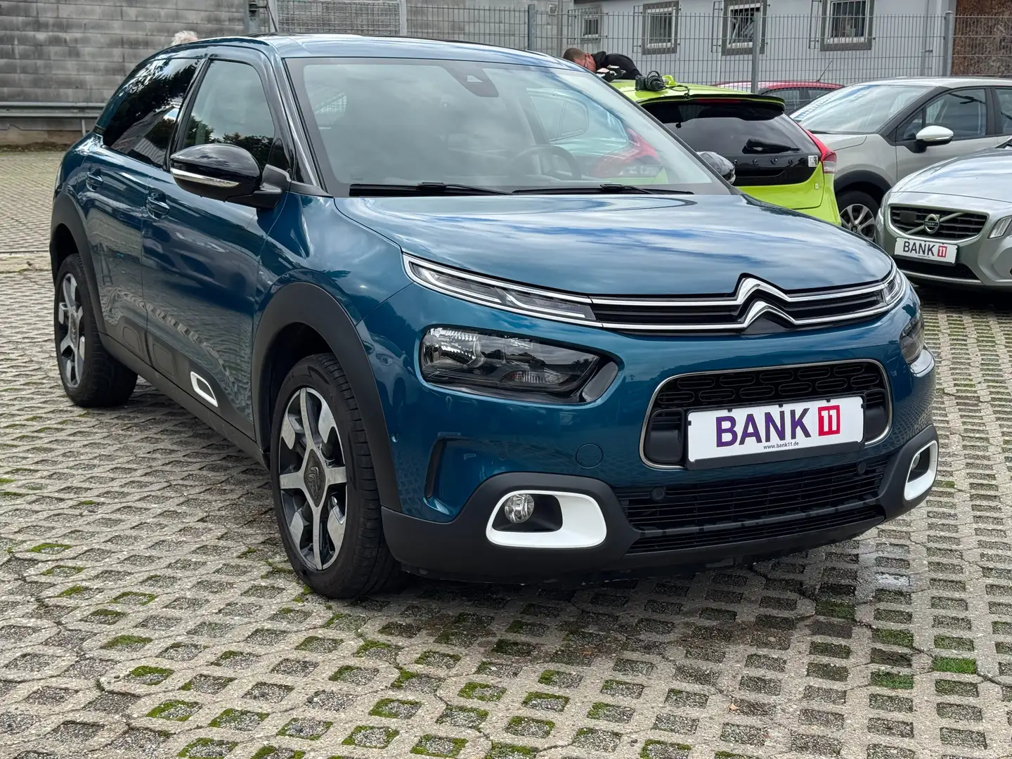 Citroen C4 Cactus 1,2i*Navi*Kamera*Panorama*Facelift Blau - 1