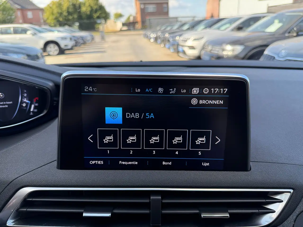 Peugeot 3008 1.2i 130PK NAVIGATIE ZWART LEDER CAMERA CARPLAY FOCAL SOUNDSYSTEEM, миниатюра 25