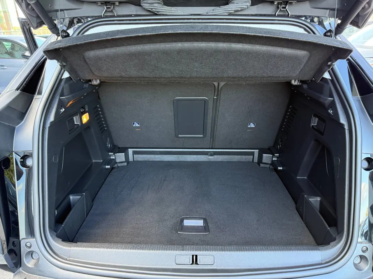 Peugeot 3008 1.2i 130PK NAVIGATIE ZWART LEDER CAMERA CARPLAY FOCAL SOUNDSYSTEEM, миниатюра 14