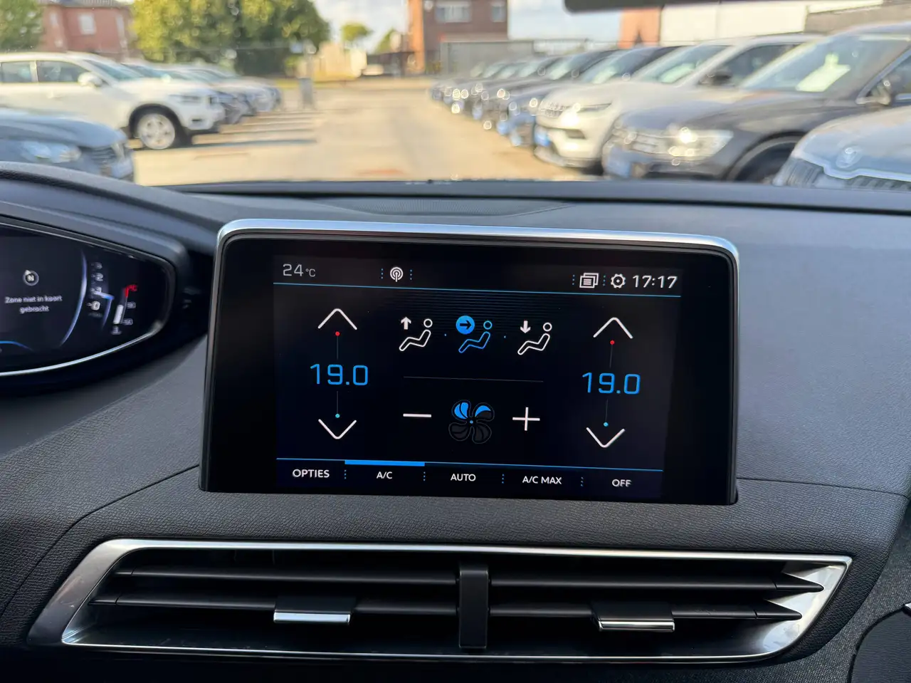 Peugeot 3008 1.2i 130PK NAVIGATIE ZWART LEDER CAMERA CARPLAY FOCAL SOUNDSYSTEEM, миниатюра 26
