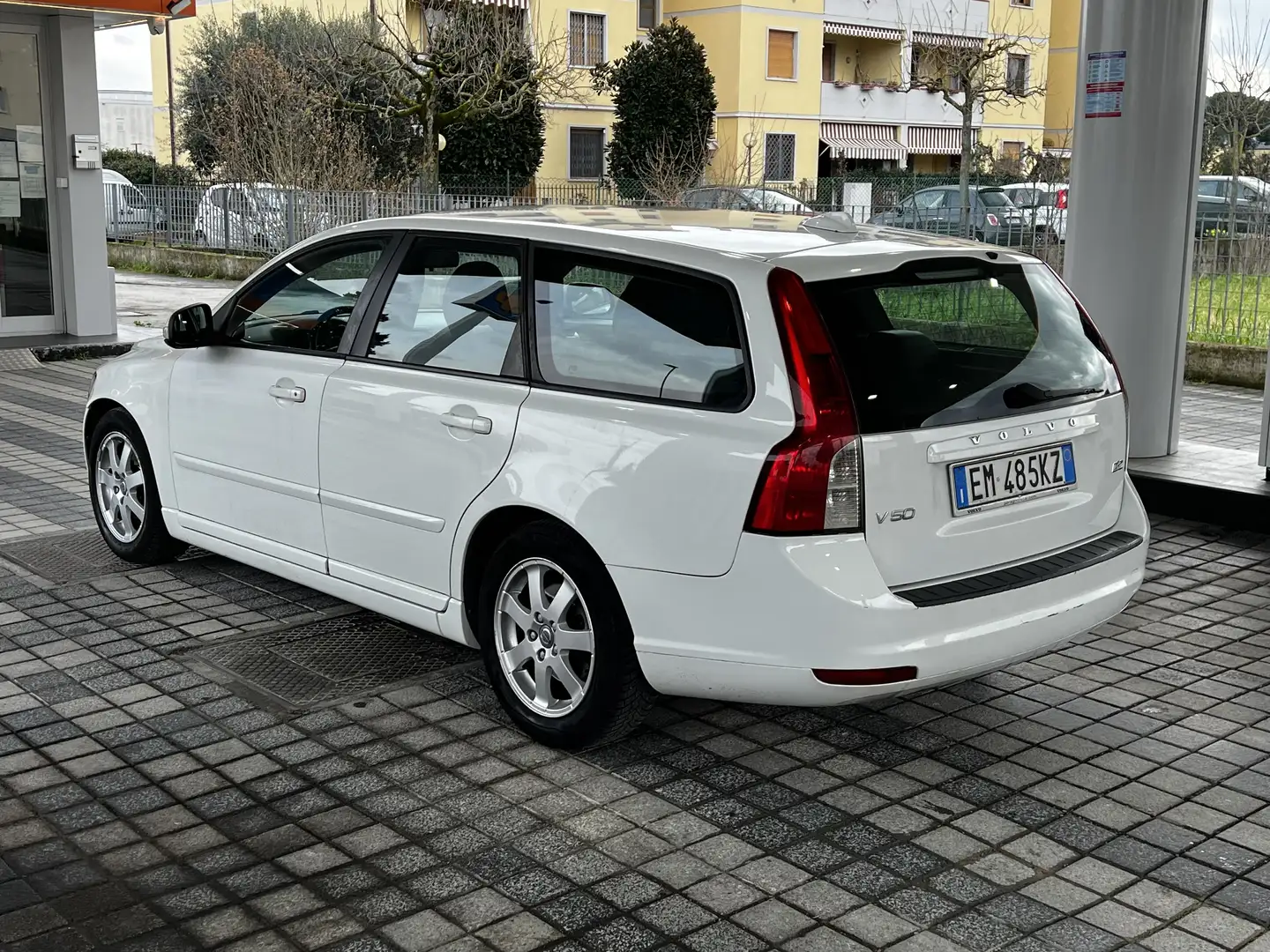 Volvo V50 1.6 d2 R-design 115cv - 1