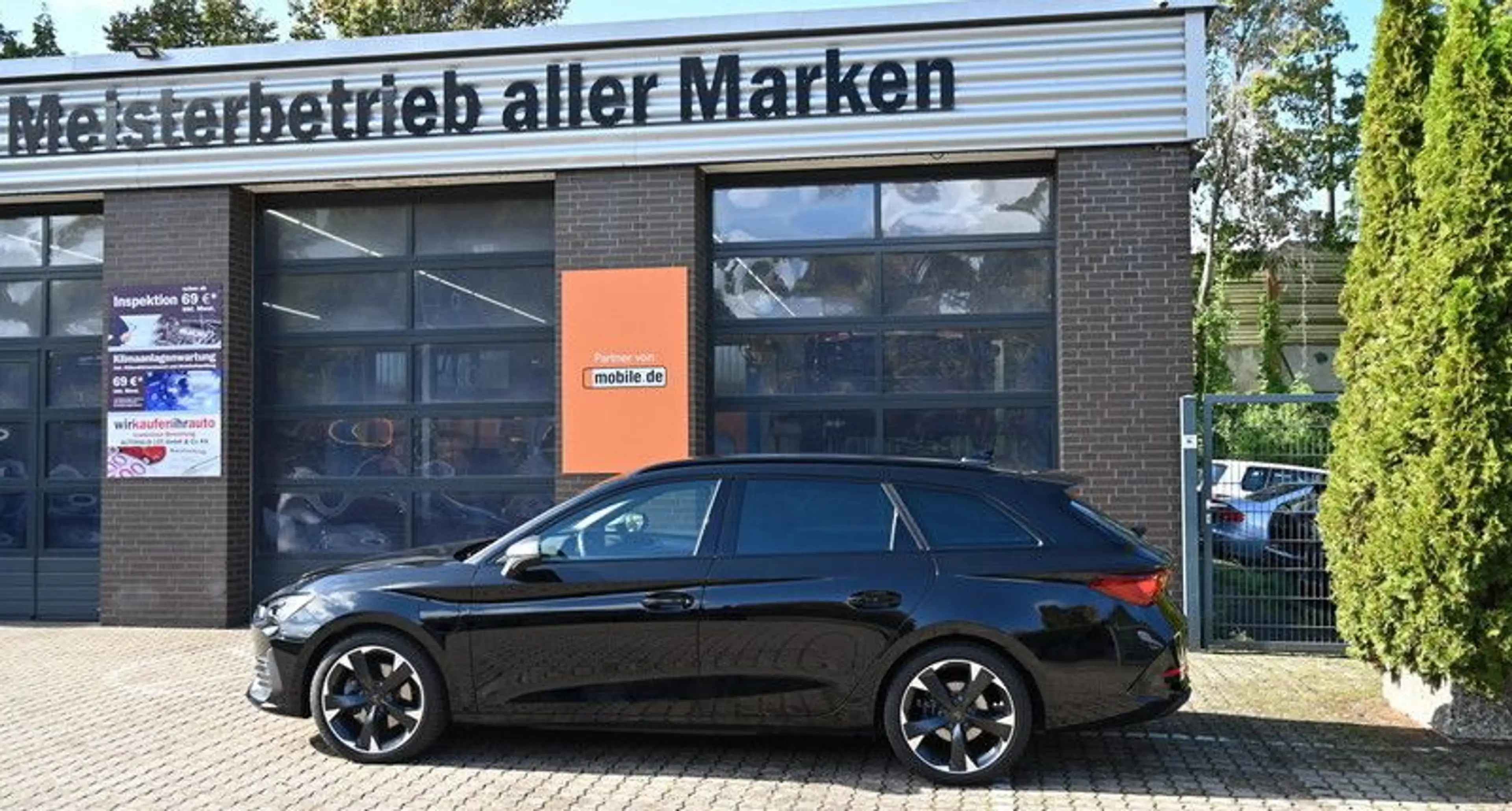 CUPRA Leon Sportstourer e-Hybrid Kamera Navi Leder 1Hd — photo 3