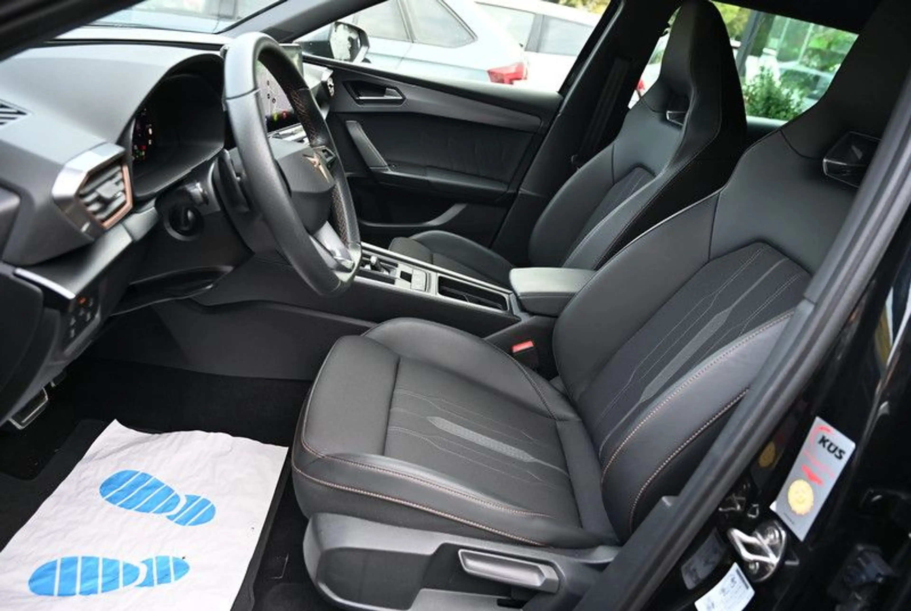 CUPRA Leon Sportstourer e-Hybrid Kamera Navi Leder 1Hd — photo 10