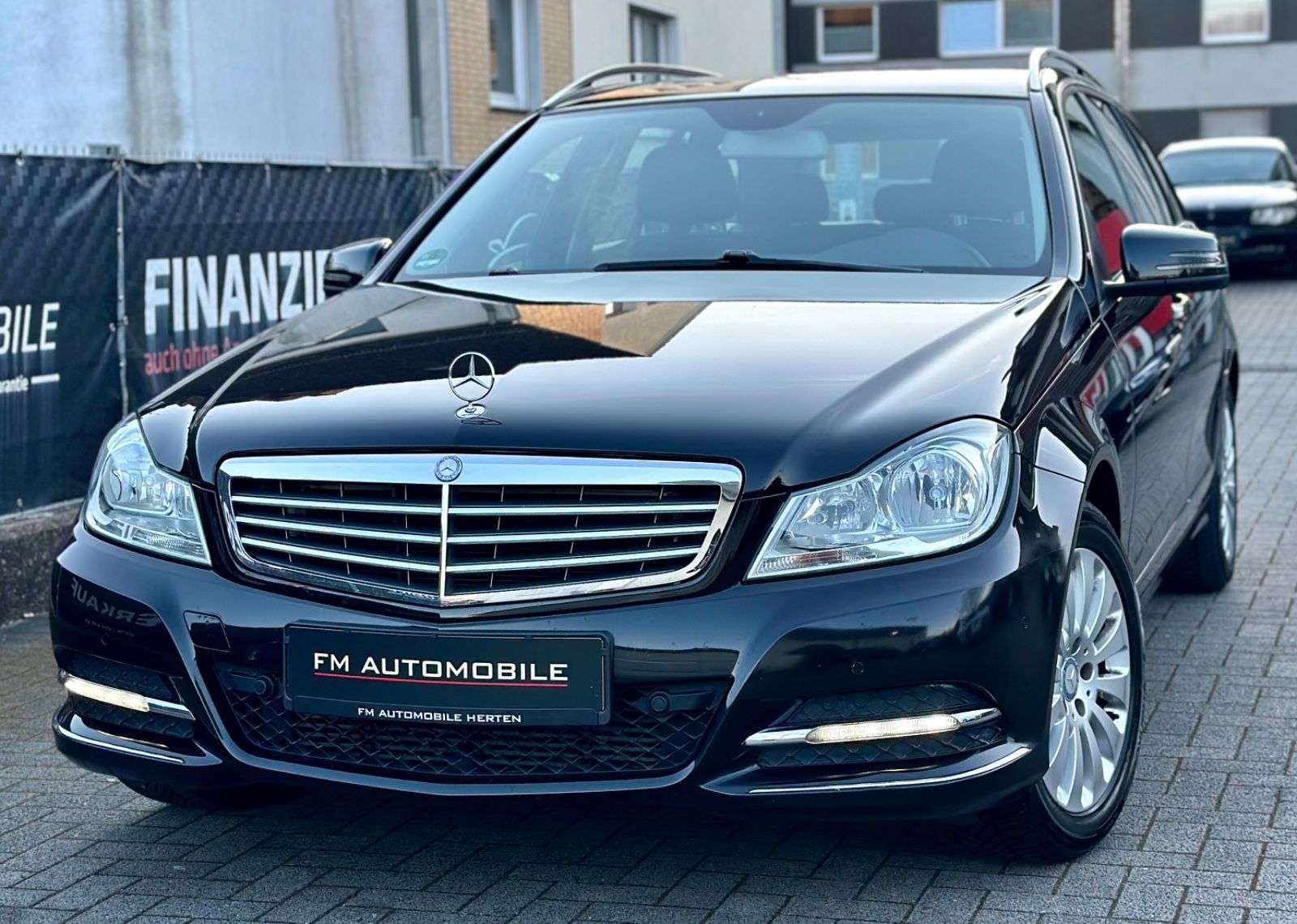 Second hand Mercedes Benz C-Class 180