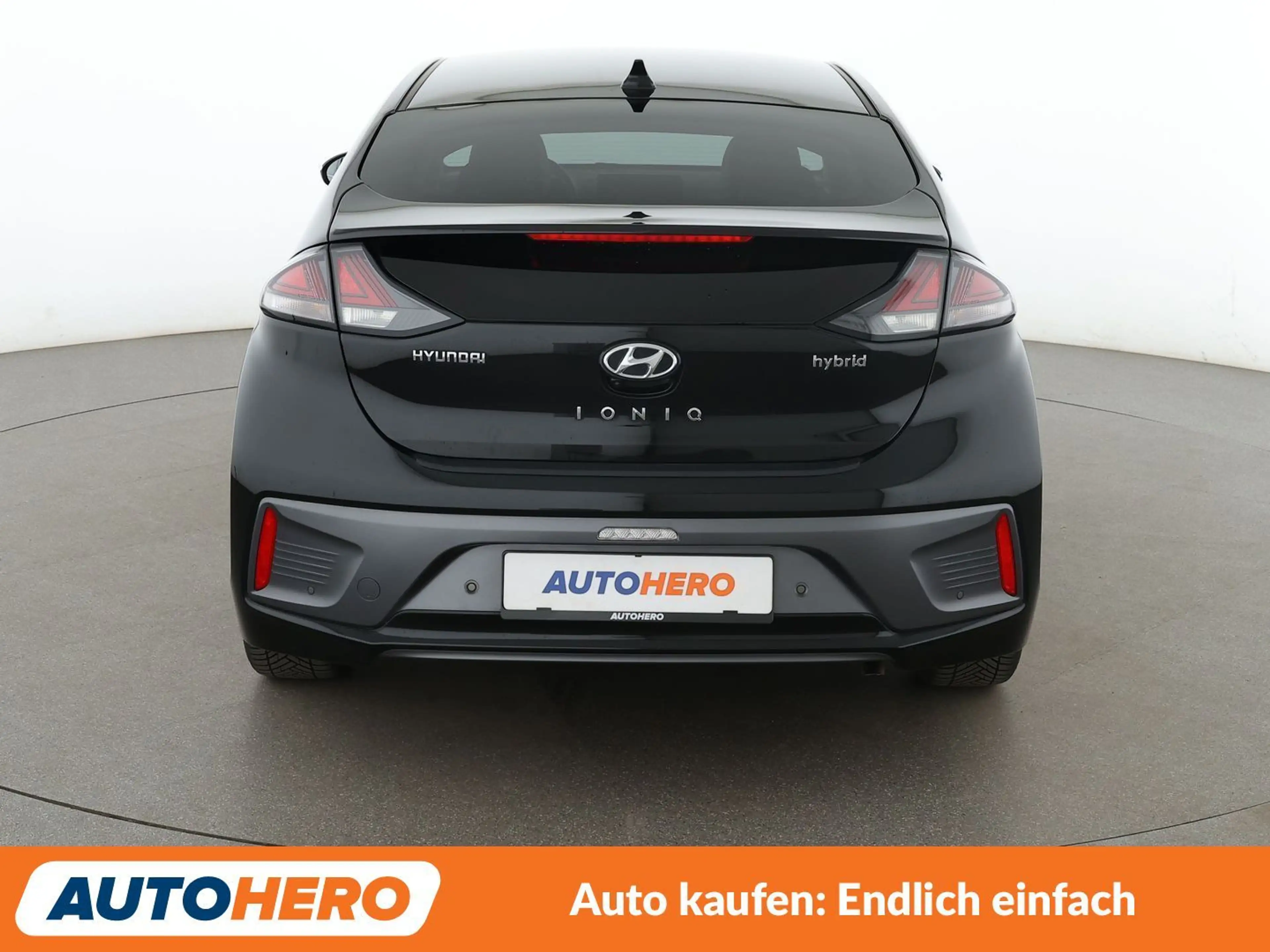 Hyundai IONIQ 1.6 Hybrid Premium Aut.*NAV*ACC*CAM*PDC*SHZ*ALU* — photo 5