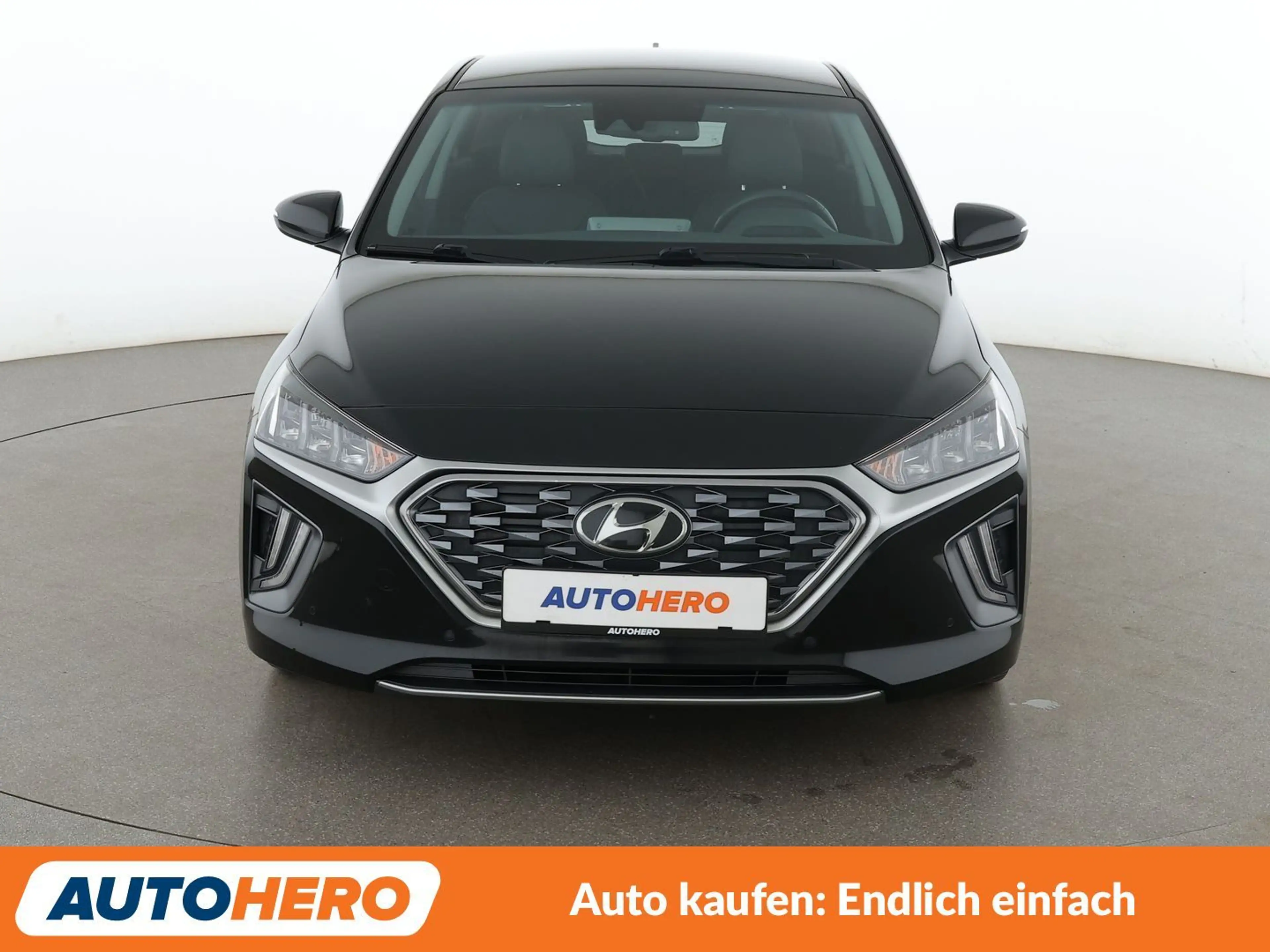 Hyundai IONIQ 1.6 Hybrid Premium Aut.*NAV*ACC*CAM*PDC*SHZ*ALU* — photo 9
